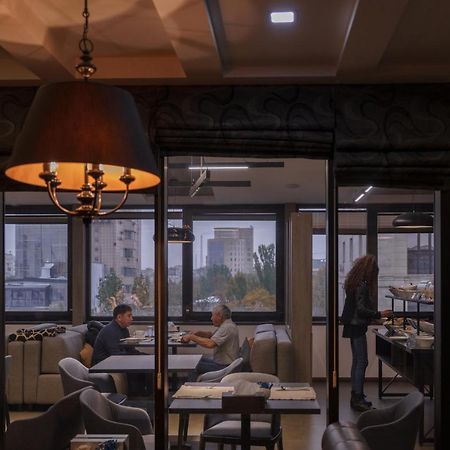 Solutel Apartments-34 ビシュケク エクステリア 写真