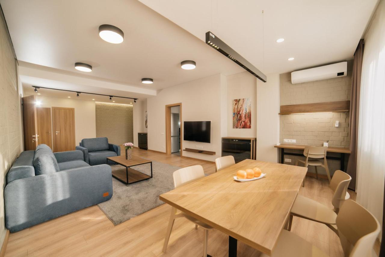 Solutel Apartments-34 ビシュケク エクステリア 写真
