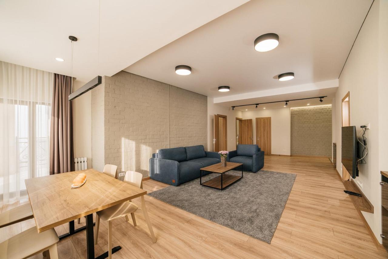Solutel Apartments-34 ビシュケク エクステリア 写真